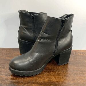 Shi by Journey Chunky 2.5'' Heel Side Zip Combat Boots Black Leather Size 9.5M